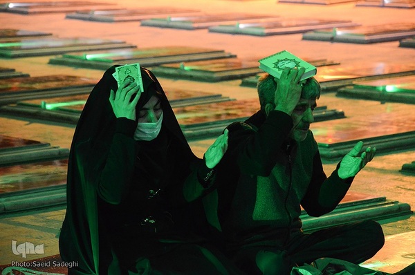 مراسم شب قدر در گلزار شهدای وادی رحمت تبریز‎‎