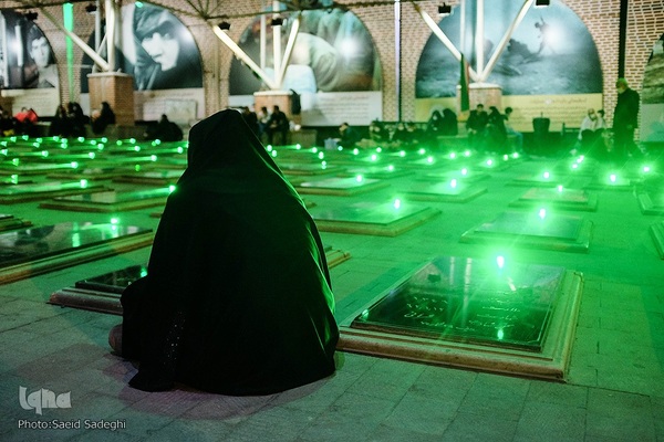 مراسم شب قدر در گلزار شهدای وادی رحمت تبریز‎‎