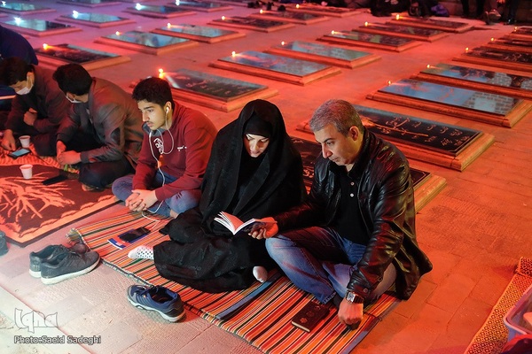مراسم شب قدر در گلزار شهدای وادی رحمت تبریز‎‎