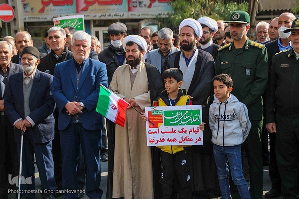 راهپیمایی مردم اهر در محکومیت حادثه تروریستی حرم شاهچراغ