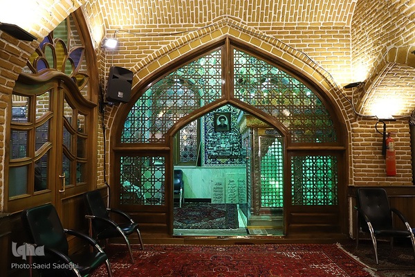 آیت‌الله شهید قاضی طباطبایی، اولین شهید محراب، ۴۲ سال پیش در دهم آبان‌ماه سال ۱۳۵۸ به دست تروریست‌های گروهک فرقان در محراب نماز به شهادت رسید تا عنوان نخستین شهید محراب انقلاب اسلامی را از آن خود کند.