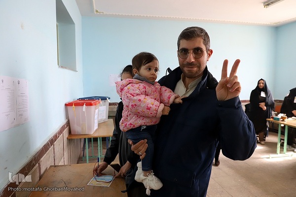 حماسه‌ای دیگر از حضور حداکثری مردان و زنان منطقه ارسباران و شهرستان اهر در انتخابات اسفند ماه 1402