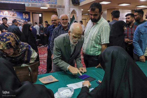 حضور پرشور مردم تبریز پای صندوق رای‎