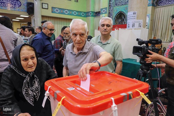 حضور پرشور مردم تبریز پای صندوق رای‎