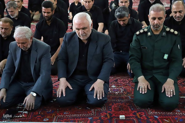 اقامه نماز ظهر عاشورا در اهر