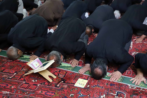 اقامه نماز ظهر عاشورا در اهر