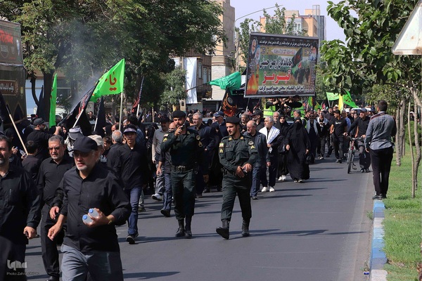 پیاده‌روی مردم تبریز در اربعین حسینی