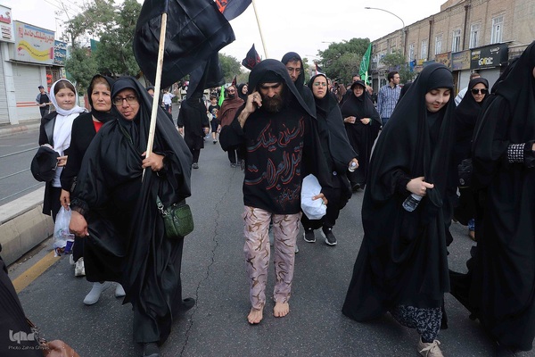 پیاده‌روی مردم تبریز در اربعین حسینی