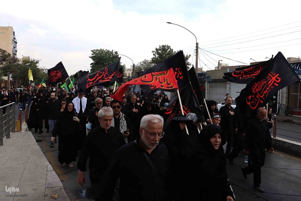 پیاده‌روی مردم تبریز در اربعین حسینی