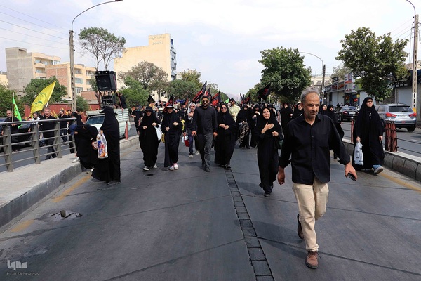 پیاده‌روی مردم تبریز در اربعین حسینی