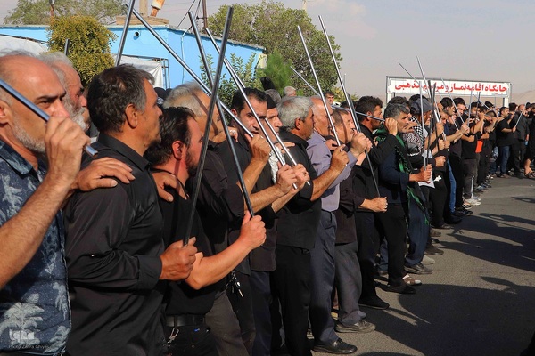 پیاده‌روی مردم تبریز در اربعین حسینی