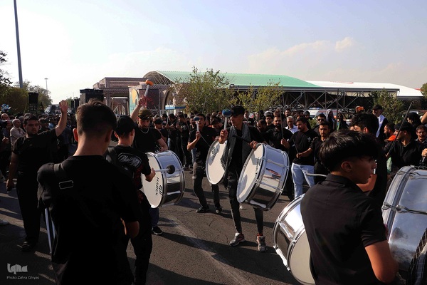 پیاده‌روی مردم تبریز در اربعین حسینی