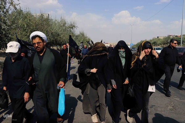 پیاده‌روی مردم تبریز در اربعین حسینی