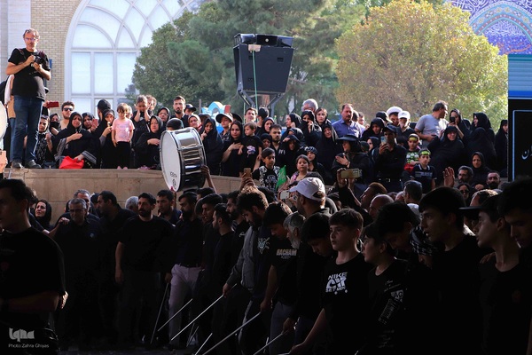 پیاده‌روی مردم تبریز در اربعین حسینی