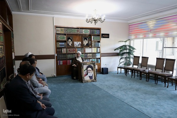 دیدار دست‌اندرکاران جشنواره ملی قرآن دانشجویان با نماینده ولی فقیه در آذربایجان شرقی‎