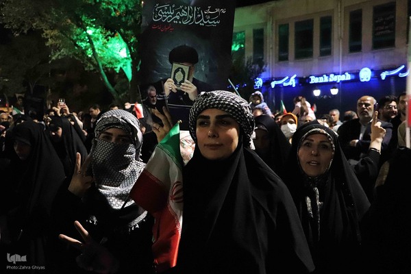 شادی مردم تبریز پس از حمله ایران به اسرائیل‎