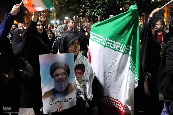 شادی مردم تبریز پس از حمله ایران به اسرائیل‎