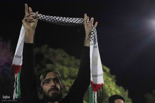شادی مردم تبریز پس از حمله ایران به اسرائیل‎