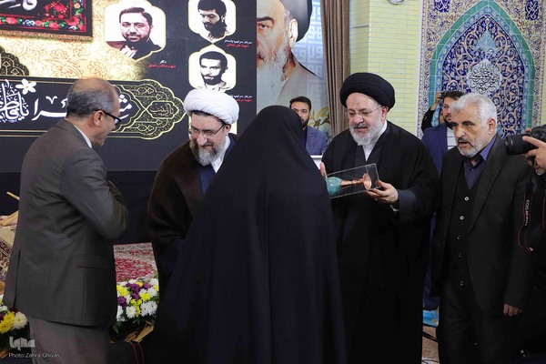 برگزاری محفل قرآن و یادواره شهدای خدمت و شهدای قرآنی در تبریز