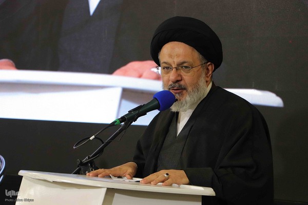 برگزاری محفل قرآن و یادواره شهدای خدمت و شهدای قرآنی در تبریز