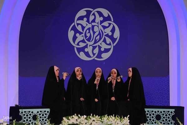 رقابت قرآنی بانوان همخوان در مصلی تبریز