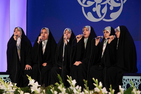 رقابت قرآنی بانوان همخوان در مصلی تبریز