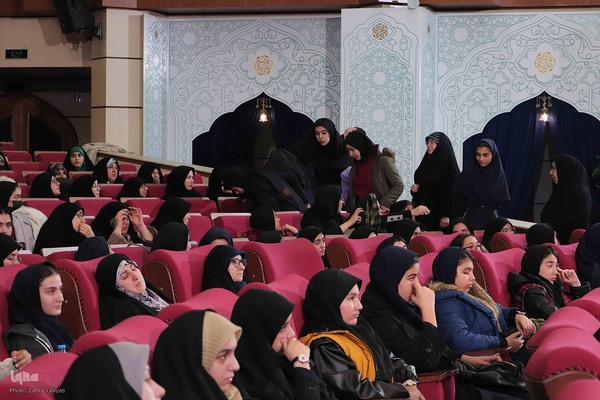 رقابت نوجوانان در نوبت صبح ششمین روز مسابقات سراسری قرآن‎