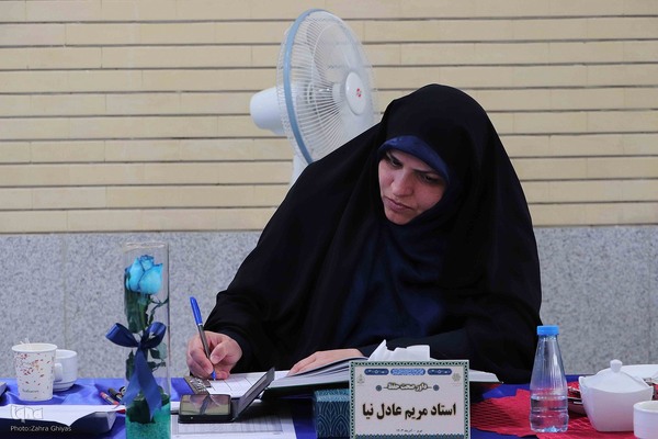 اعضای هیئت داوران بخش بانوان مرحله نهایی چهل و هفتمین دوره مسابقات سراسری قرآن‎