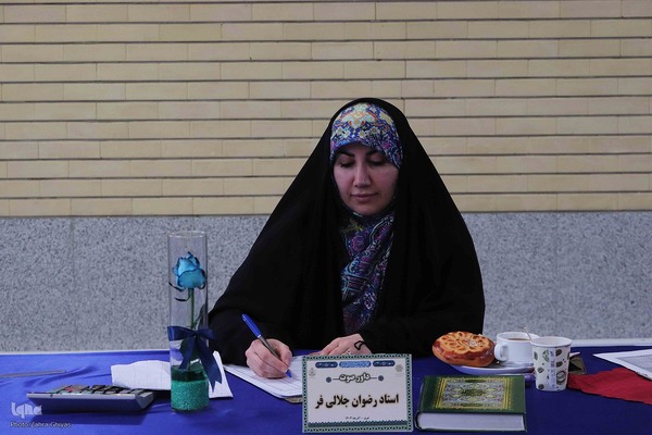 اعضای هیئت داوران بخش بانوان مرحله نهایی چهل و هفتمین دوره مسابقات سراسری قرآن‎