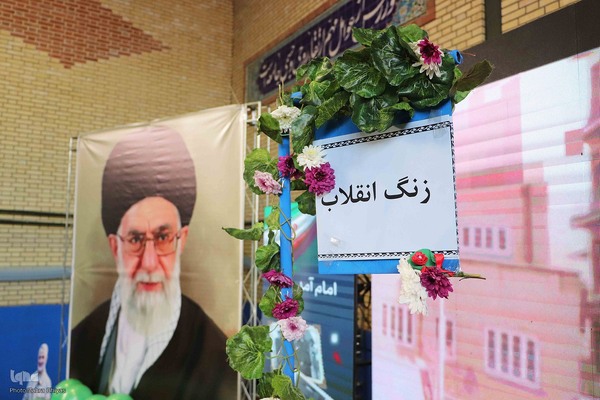 گلبانگ انقلاب در مدارس آذربایجان شرقی‎