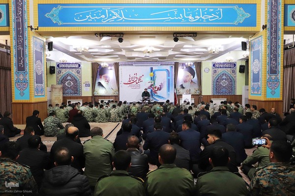 عطرافشانی و غبارروبی مزار شهدای وادی رحمت تبریز