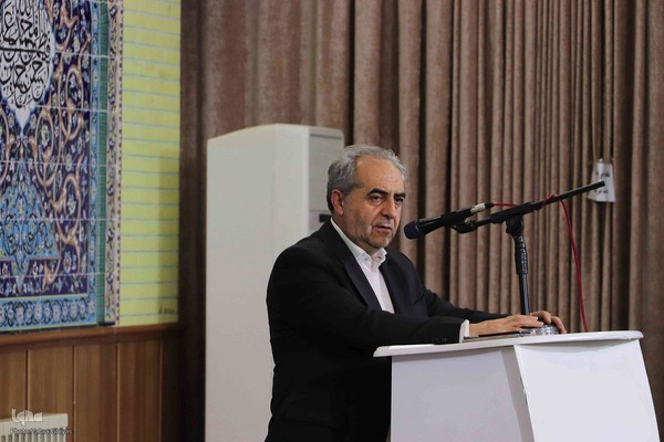 عطرافشانی و غبارروبی مزار شهدای وادی رحمت تبریز