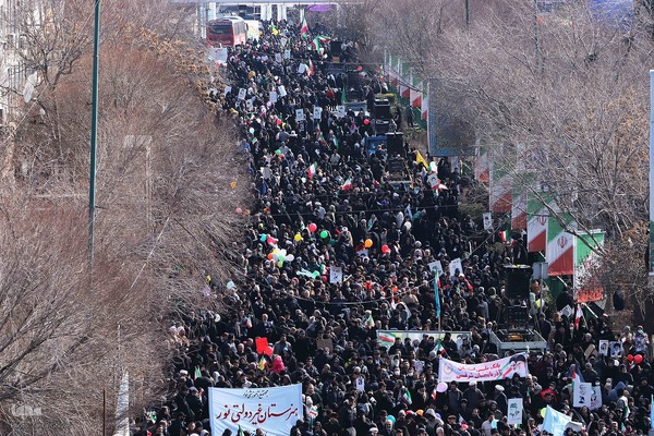 راهپیمایی 22 بهمن تبریز