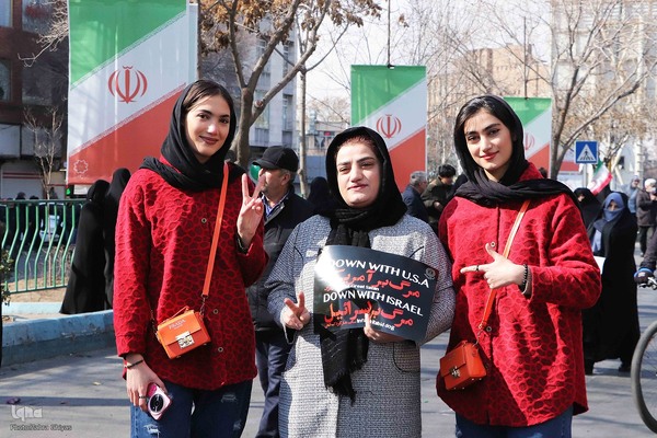 راهپیمایی 22 بهمن تبریز