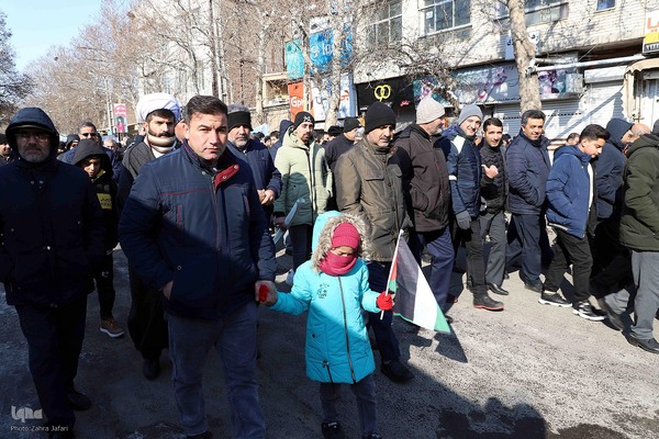 حضور پرشور مردم شهرستان اهر در راهپیمایی 22 بهمن 1403