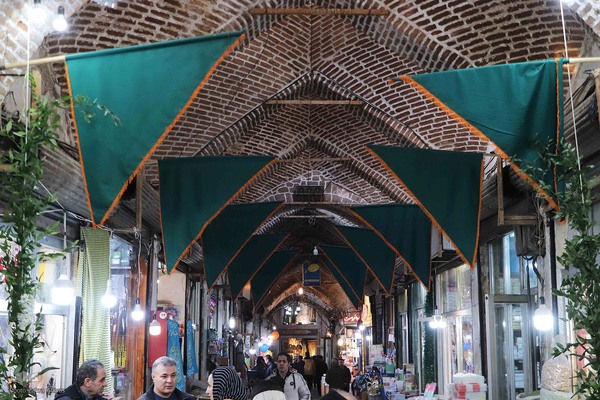 حال و هوای بازار تبریز در نیمه شعبان‎