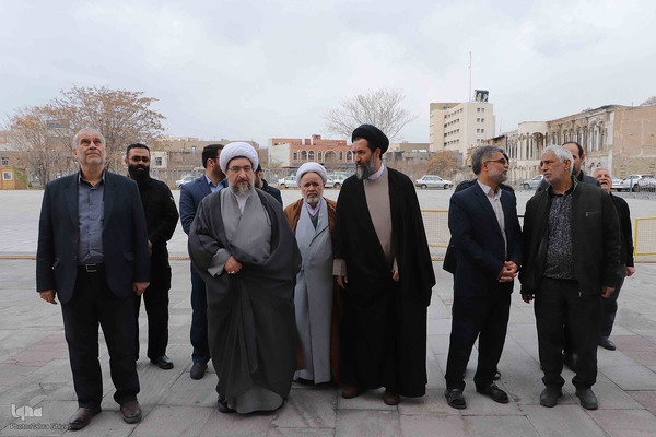 رونمایی ازپرچم طرح ملی زندگی با آیه ها در تبریز