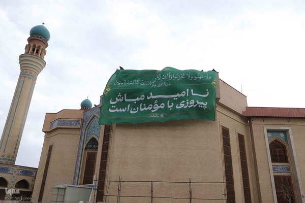 رونمایی ازپرچم طرح ملی زندگی با آیه ها در تبریز