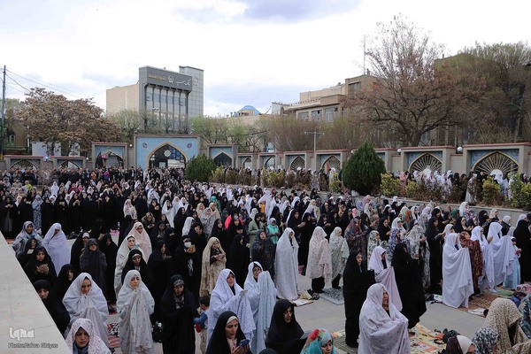 نماز عید فطر در تبریز