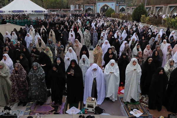 نماز عید فطر در تبریز