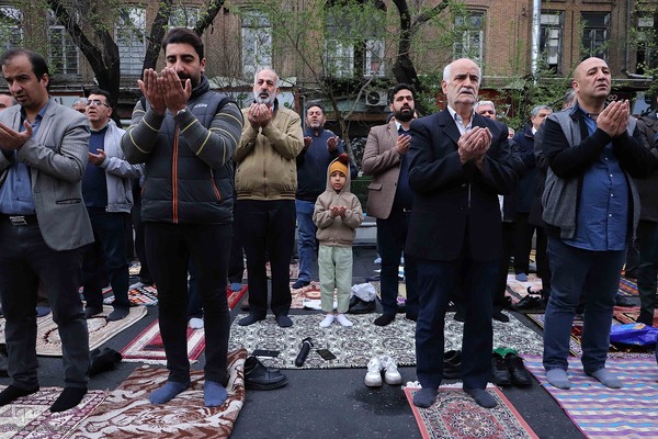 نماز عید فطر در تبریز