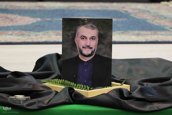 سوگواره شعر شهدای خدمت در تبریز