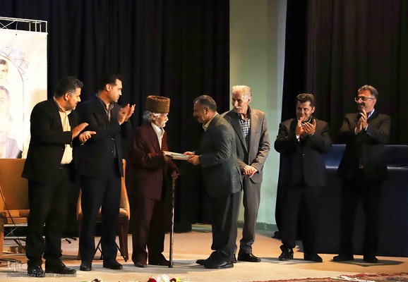 گزارش تصویری از: مراسم تجلیل از پیشکسوتان موسیقی منطقه ارسباران در اهر