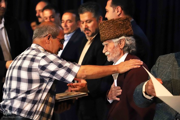 گزارش تصویری از: مراسم تجلیل از پیشکسوتان موسیقی منطقه ارسباران در اهر