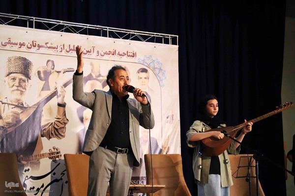 گزارش تصویری از: مراسم تجلیل از پیشکسوتان موسیقی منطقه ارسباران در اهر