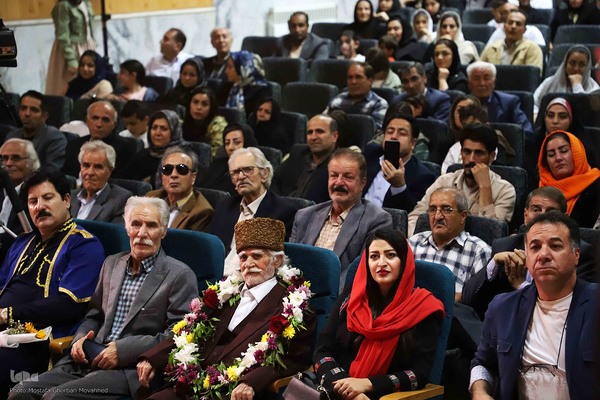 گزارش تصویری از: مراسم تجلیل از پیشکسوتان موسیقی منطقه ارسباران در اهر