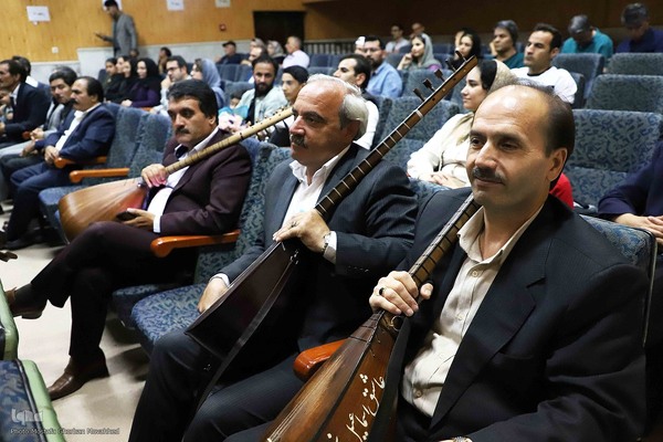 گزارش تصویری از: مراسم تجلیل از پیشکسوتان موسیقی منطقه ارسباران در اهر