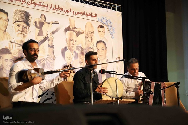 گزارش تصویری از: مراسم تجلیل از پیشکسوتان موسیقی منطقه ارسباران در اهر