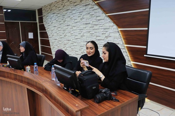 نشست هم‌اندیشی بانوان فعال رسانه‌ای و مجازی در تبریز