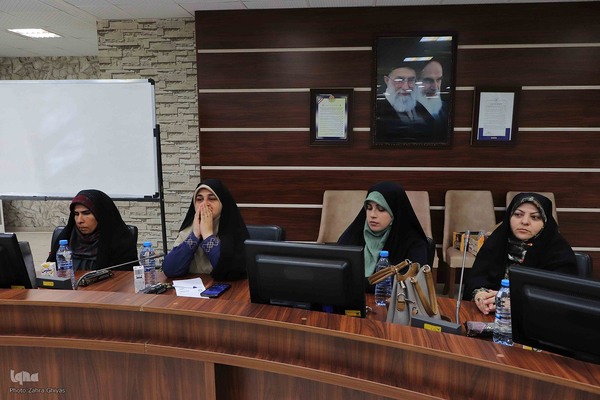 نشست هم‌اندیشی بانوان فعال رسانه‌ای و مجازی در تبریز